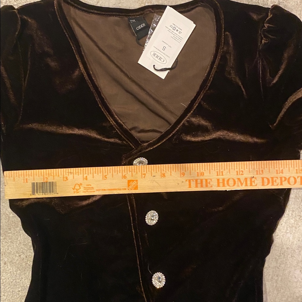 Elegant Velvet Brown Dress - Picture 4 of 5